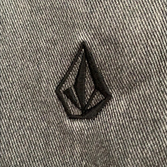 Washed out grey Volcom shorts 34 - Picture 4 of 4